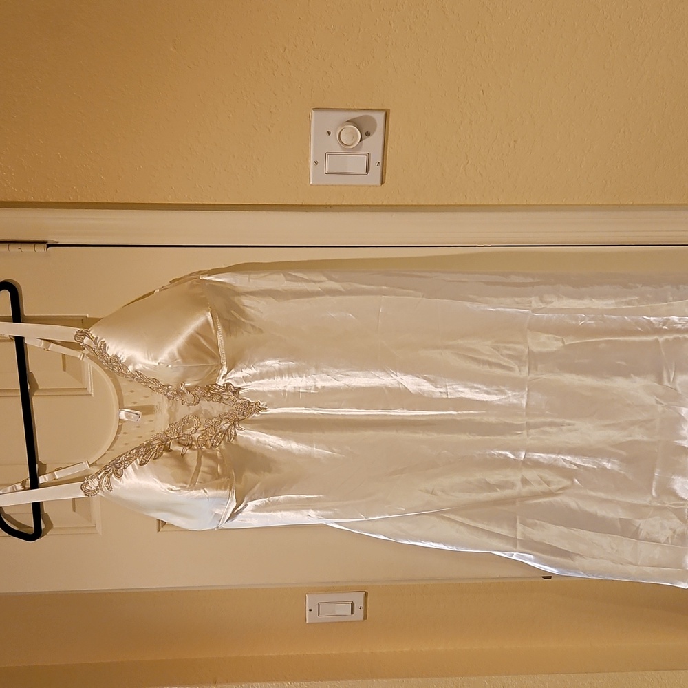 Flora Cream and silver embroidered satin nightgown Size 2x